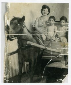 Sophie Maslaton with Sons
